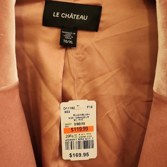 Le Chateau Women's Pink Velvet Blazer - Picture 2 of 5